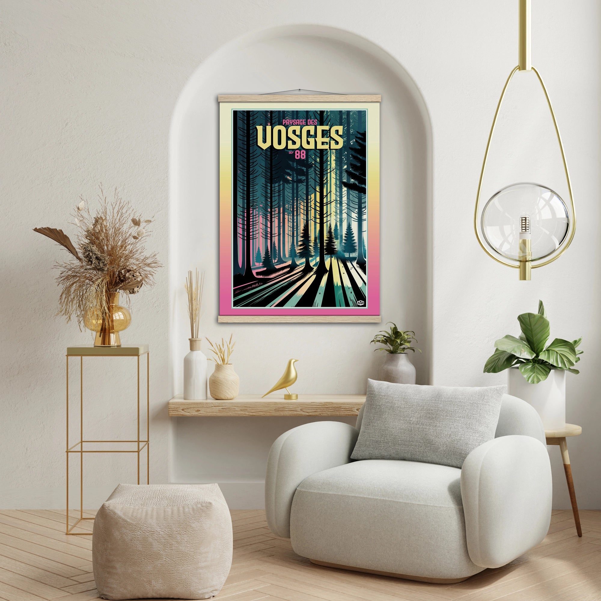 Affiche forêt des Vosges « Lumières du crépuscule », format 50×70 cm suspendue avec baguettes en bois, dans un coin lecture raffiné et chaleureux à la décoration naturelle