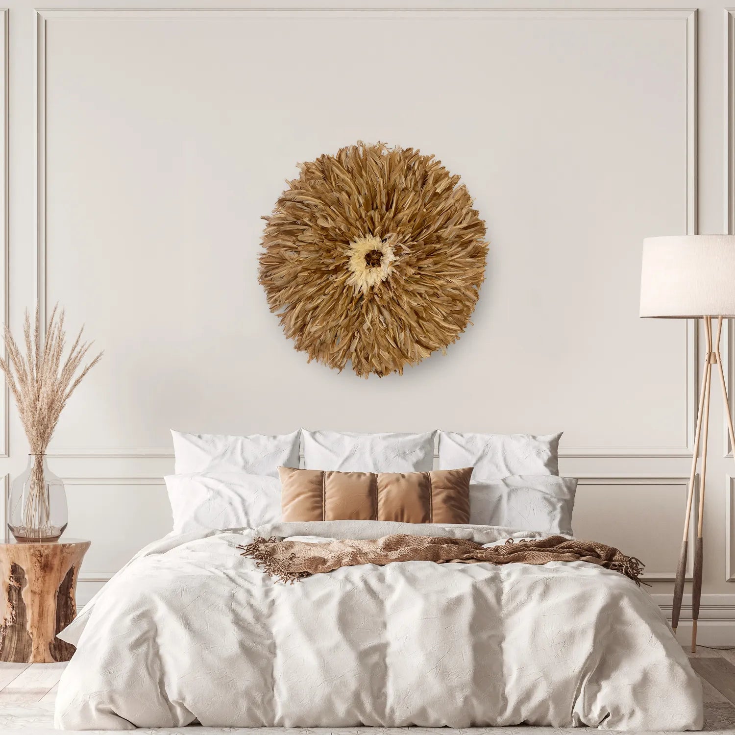 Juju hat camel – décoration murale en plumes