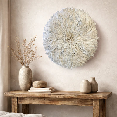 Juju hat naturel – décoration murale en plumes